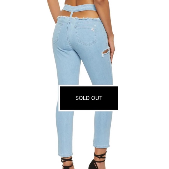 VIP Destructed Cut Out Waist Light Wash Skinny Jeans - NWT! - Picture 2 of 9